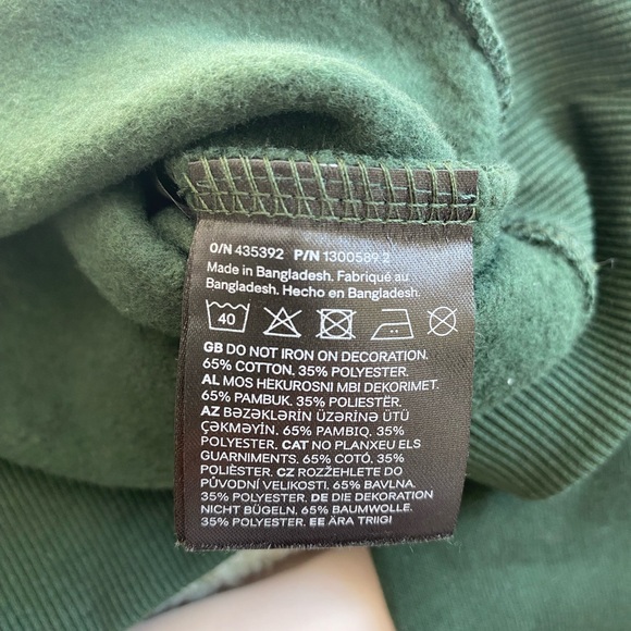 H&M - DIVIDED MOTIF-DETAIL SWEATSHIRT -  XXS - NEW - Picture 8 of 10